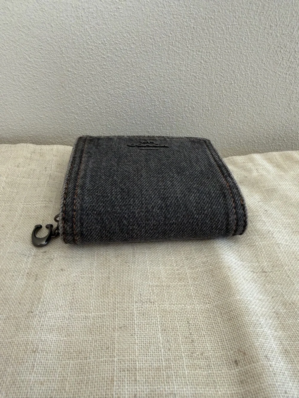 Coach Washed Dark Gray Denim Zip Wallet NWOT - Picture 5 of 12